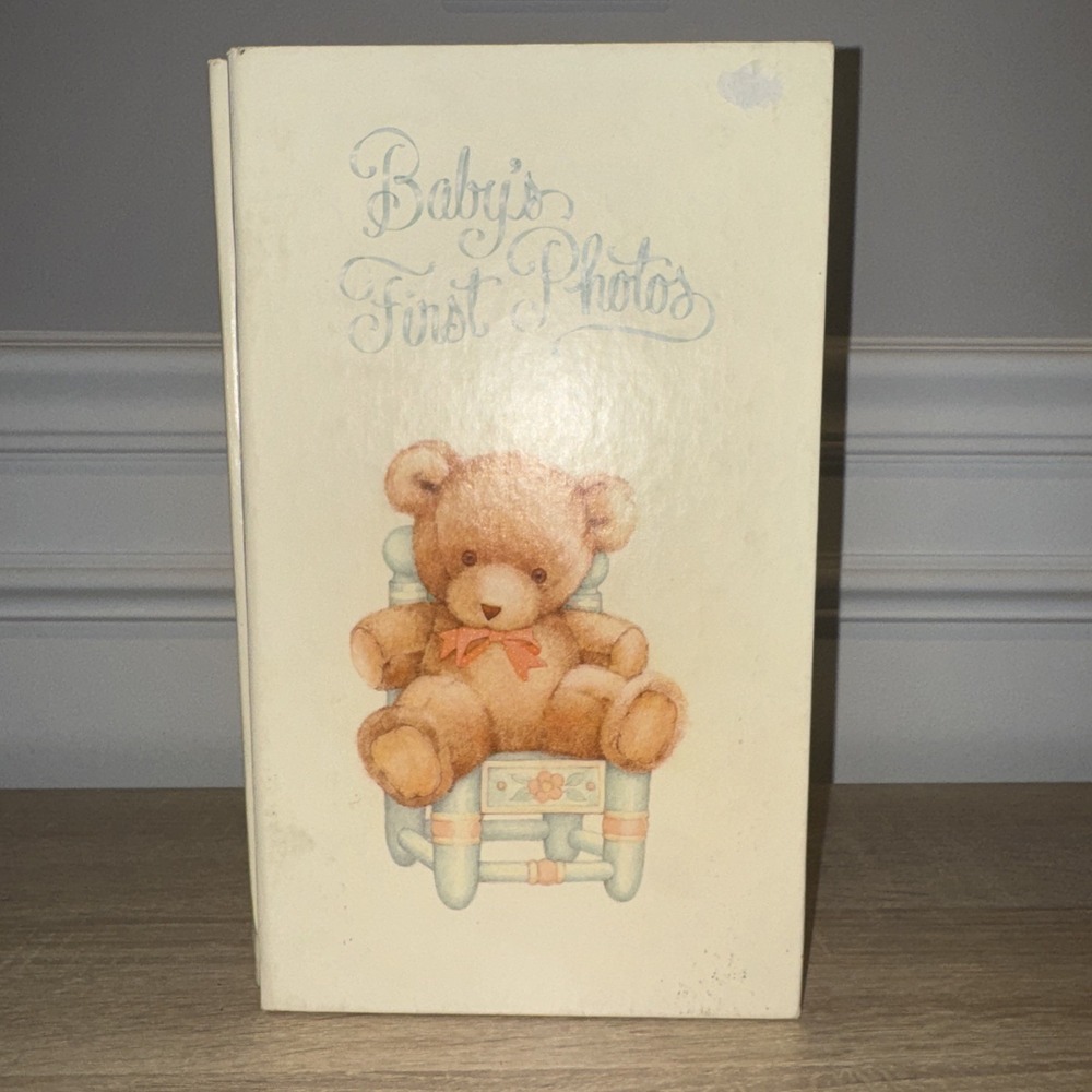 VTG 1982 Hallmark Teddy Baby's First Photo Album  Holds 48 Photos ALB4635  4"X6"